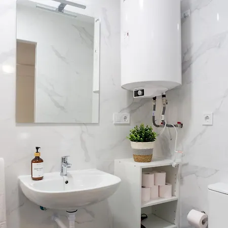Apartamento Amplio Con Dos Banos